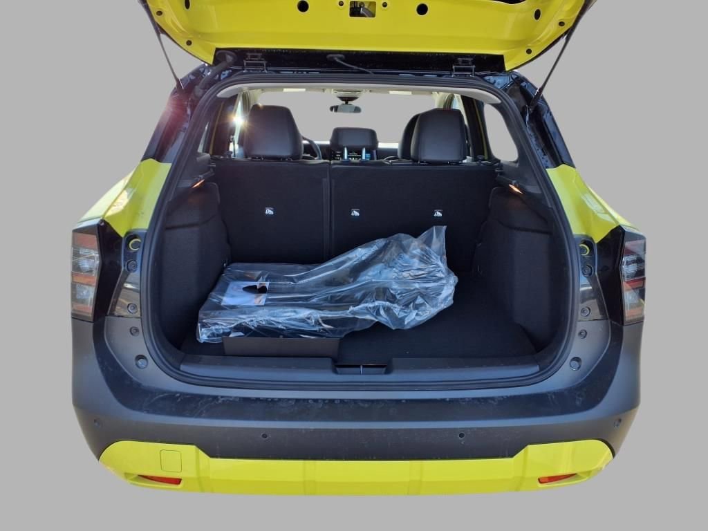 Certified 2025 Nissan Kicks SR image 26