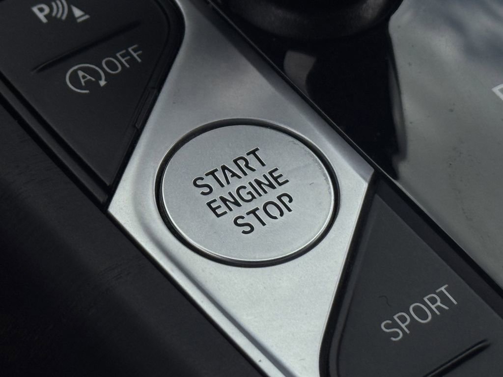 Used 2022 BMW 330i Sedan w/ Premium Package 2 image 19