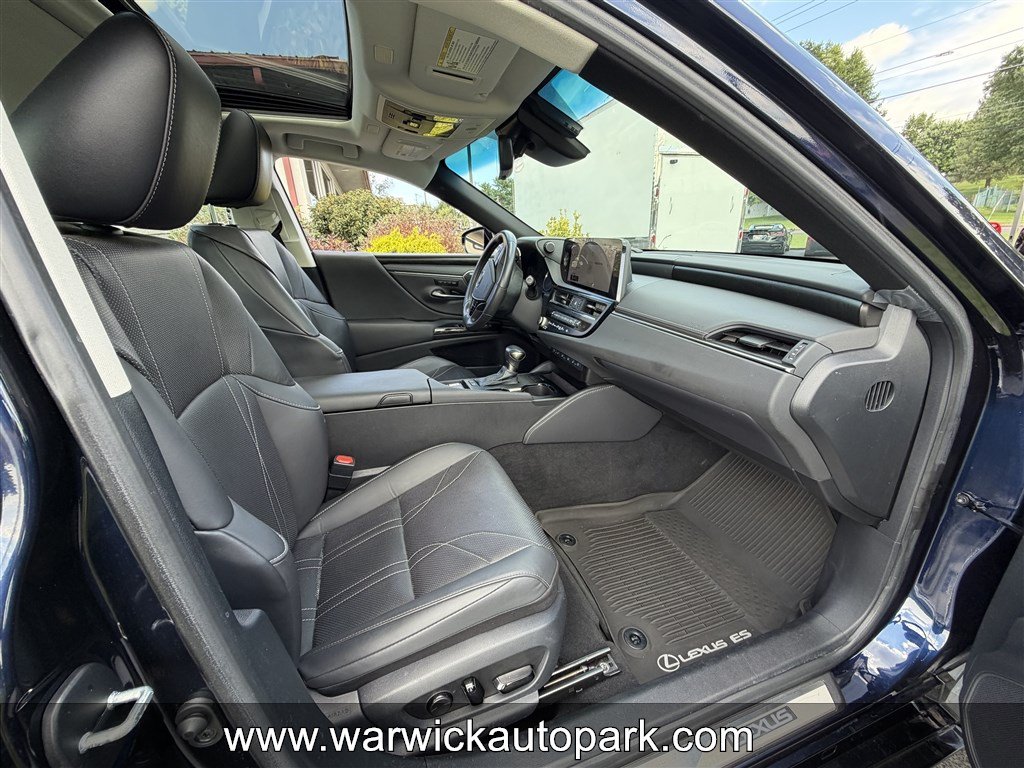 Used 2023 Lexus ES 300h Ultra Luxury w/ Accessory Package (Z1) FWD image 20