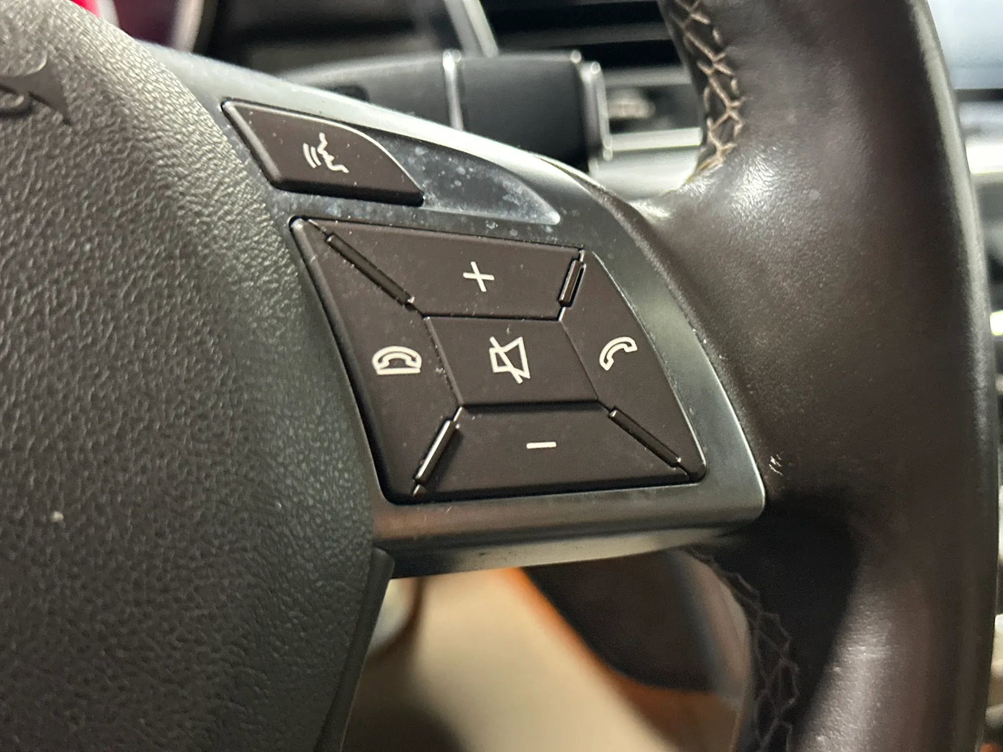 Used 2015 Mercedes-Benz GL 450 4MATIC image 33