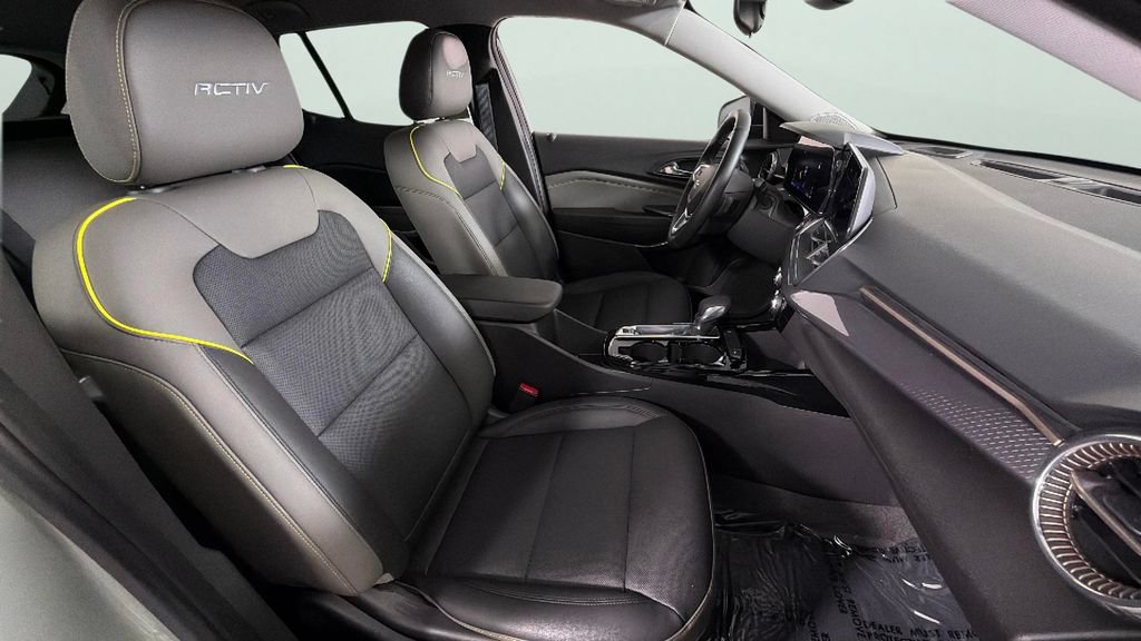 Certified 2025 Chevrolet Trax ACTIV w/ Driver Confidence Package FWD image 34