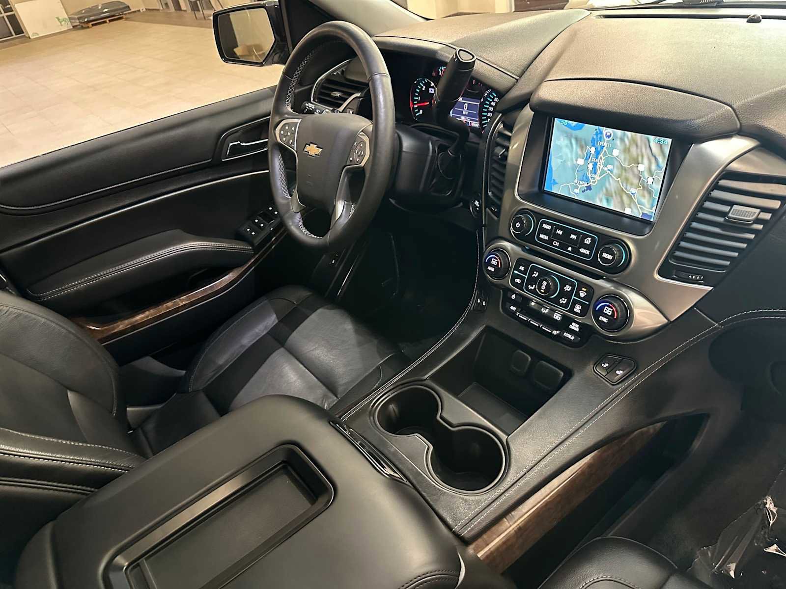 Used 2015 Chevrolet Suburban LT w/ Luxury Package AWD/4WD image 30