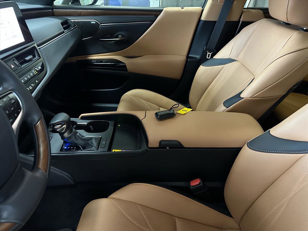 Used 2024 Lexus ES 350 Ultra Luxury image 25