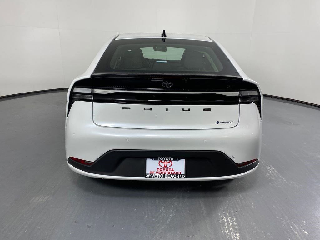 New 2026 Toyota Prius SE image 5