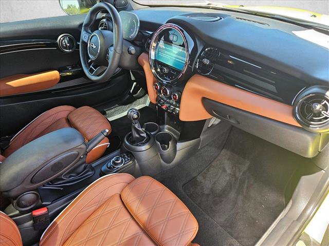 Used 2024 MINI Cooper S w/ Signature Upholstery Package image 20