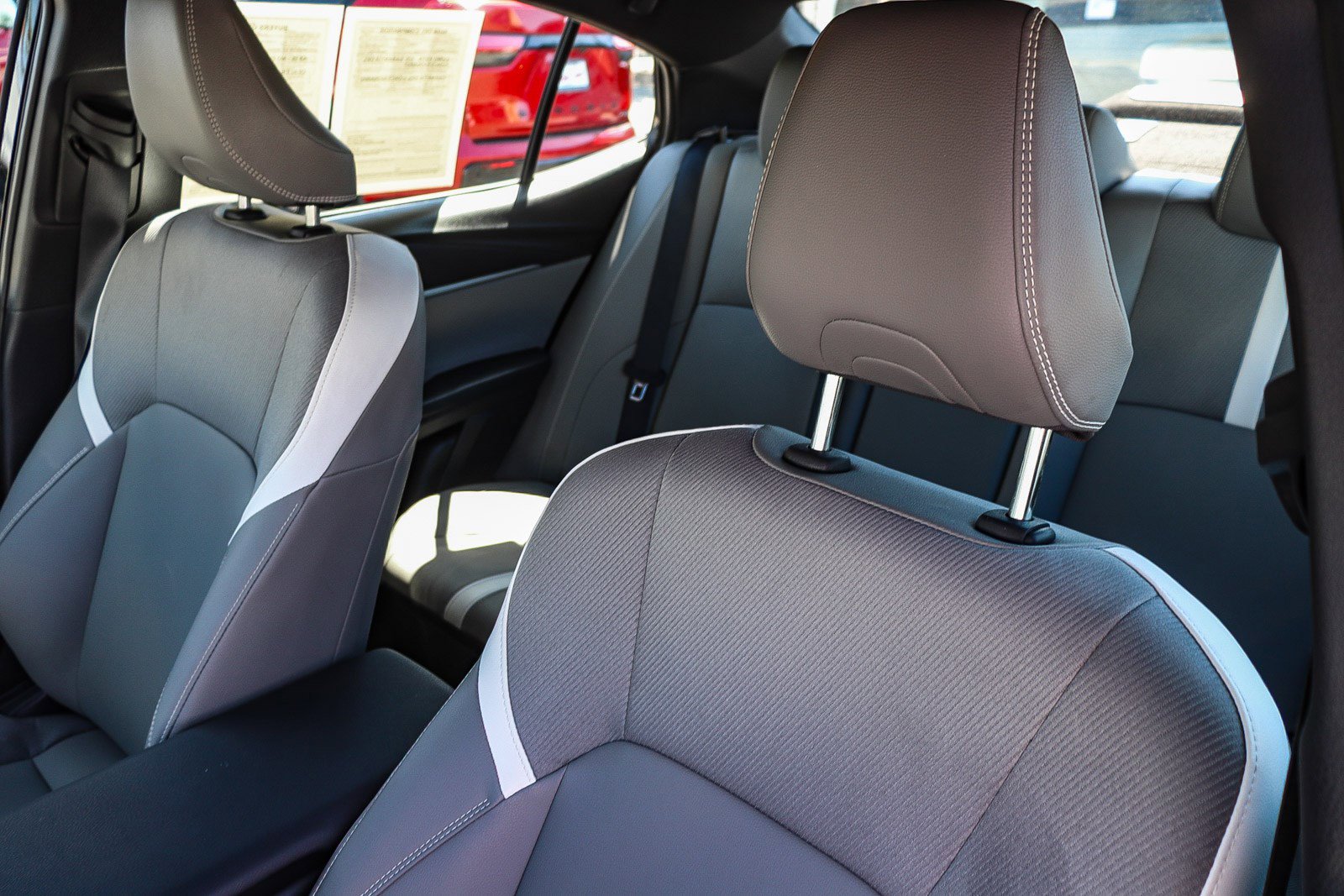 Used 2025 Toyota Camry SE w/ Convenience Package image 22