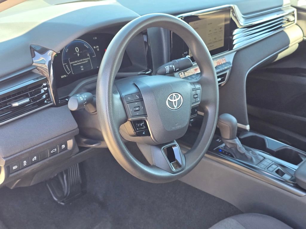 Used 2025 Toyota Camry LE image 12