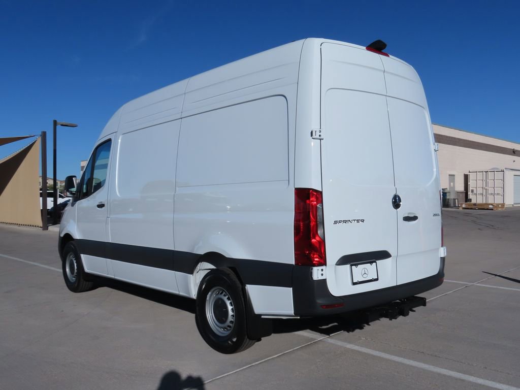 Used 2025 Mercedes-Benz Sprinter 2500 image 7