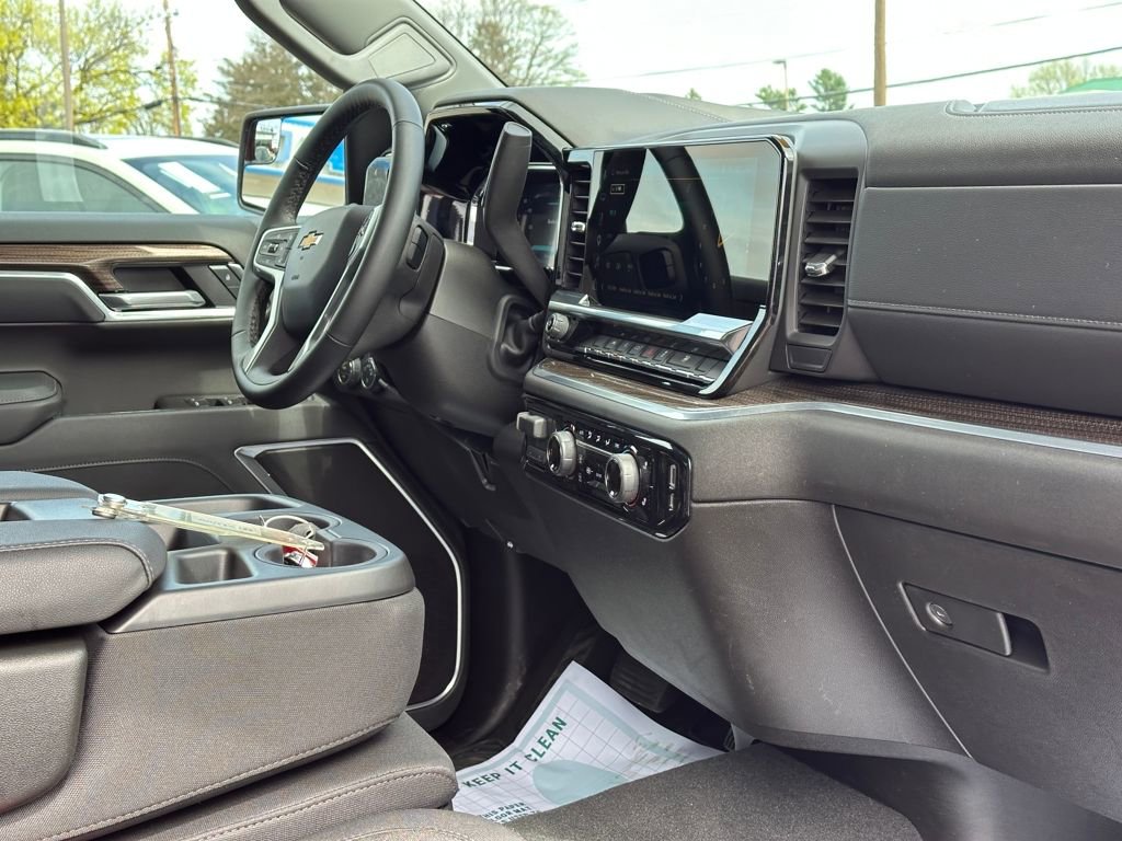 Certified 2026 Chevrolet Silverado 1500 LT image 16