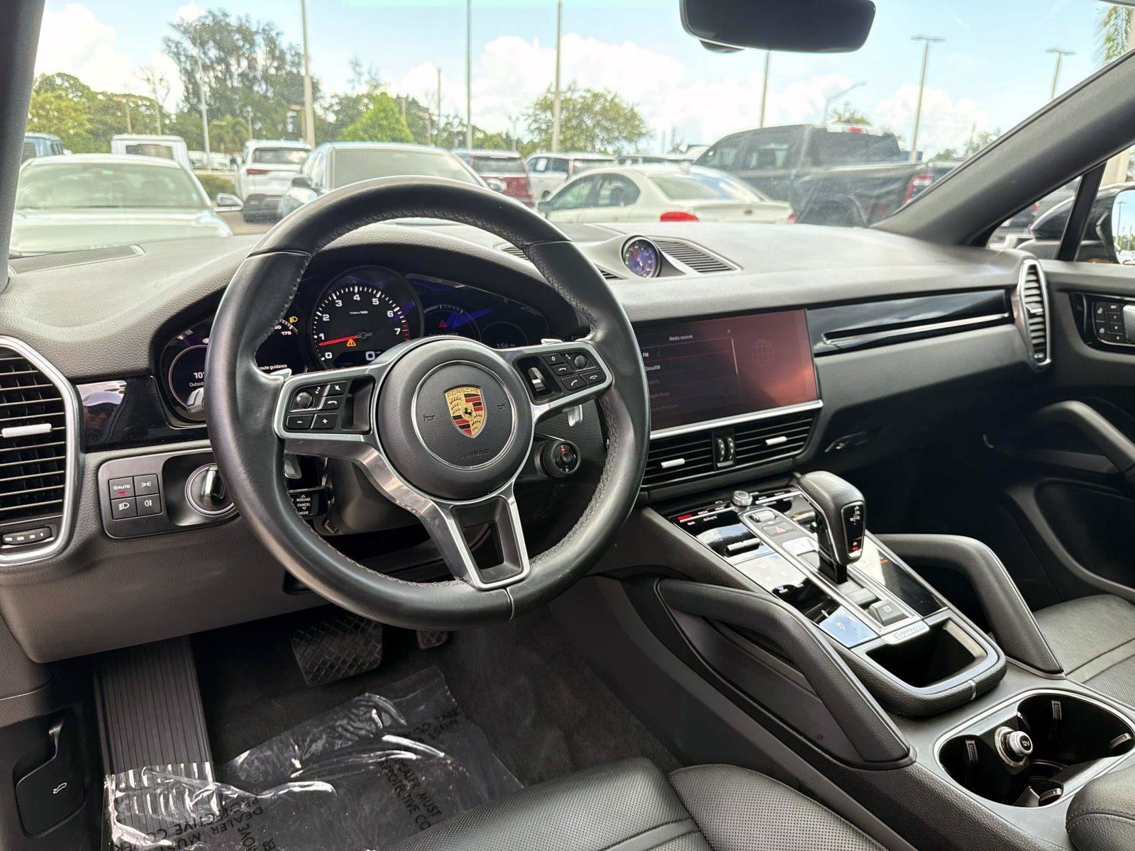 Used 2023 Porsche Cayenne Coupe AWD/4WD image 16