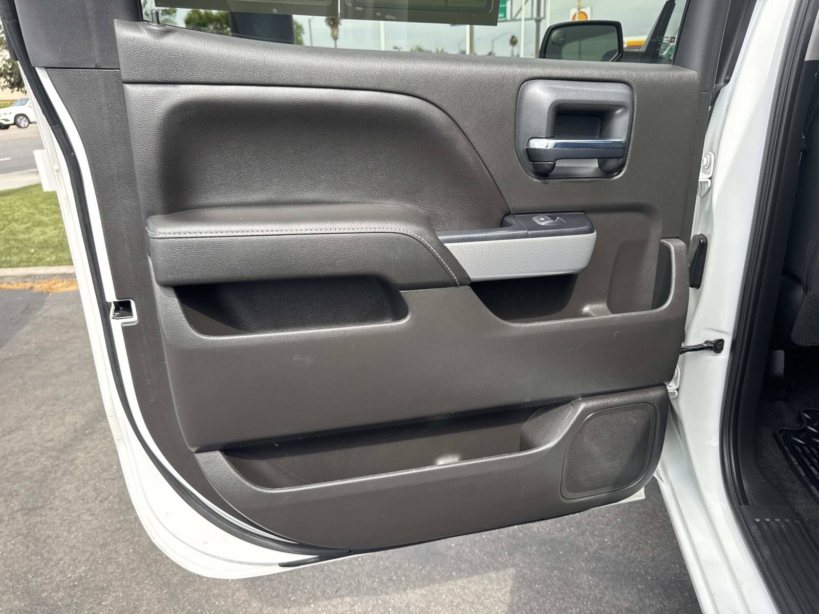 Used 2018 Chevrolet Silverado 1500 LT w/ All Star Edition AWD/4WD image 25
