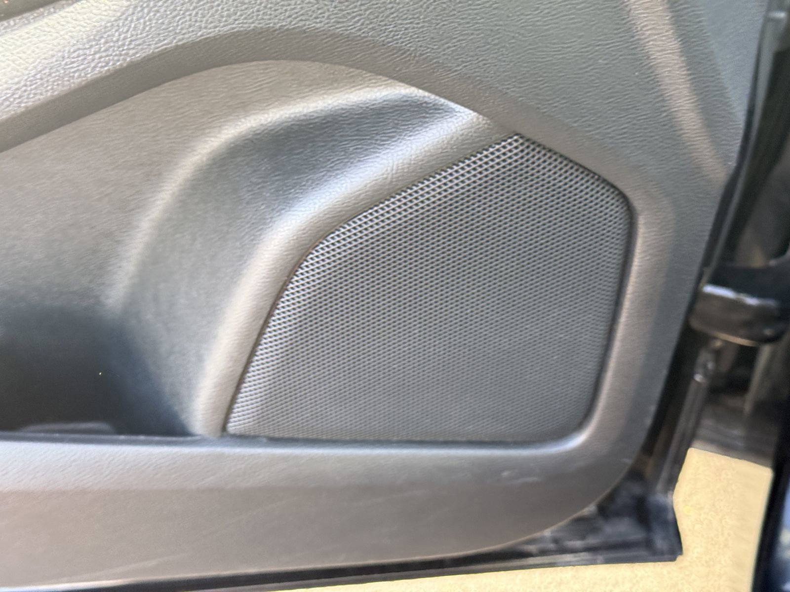 Used 2020 Ford Edge Titanium image 17