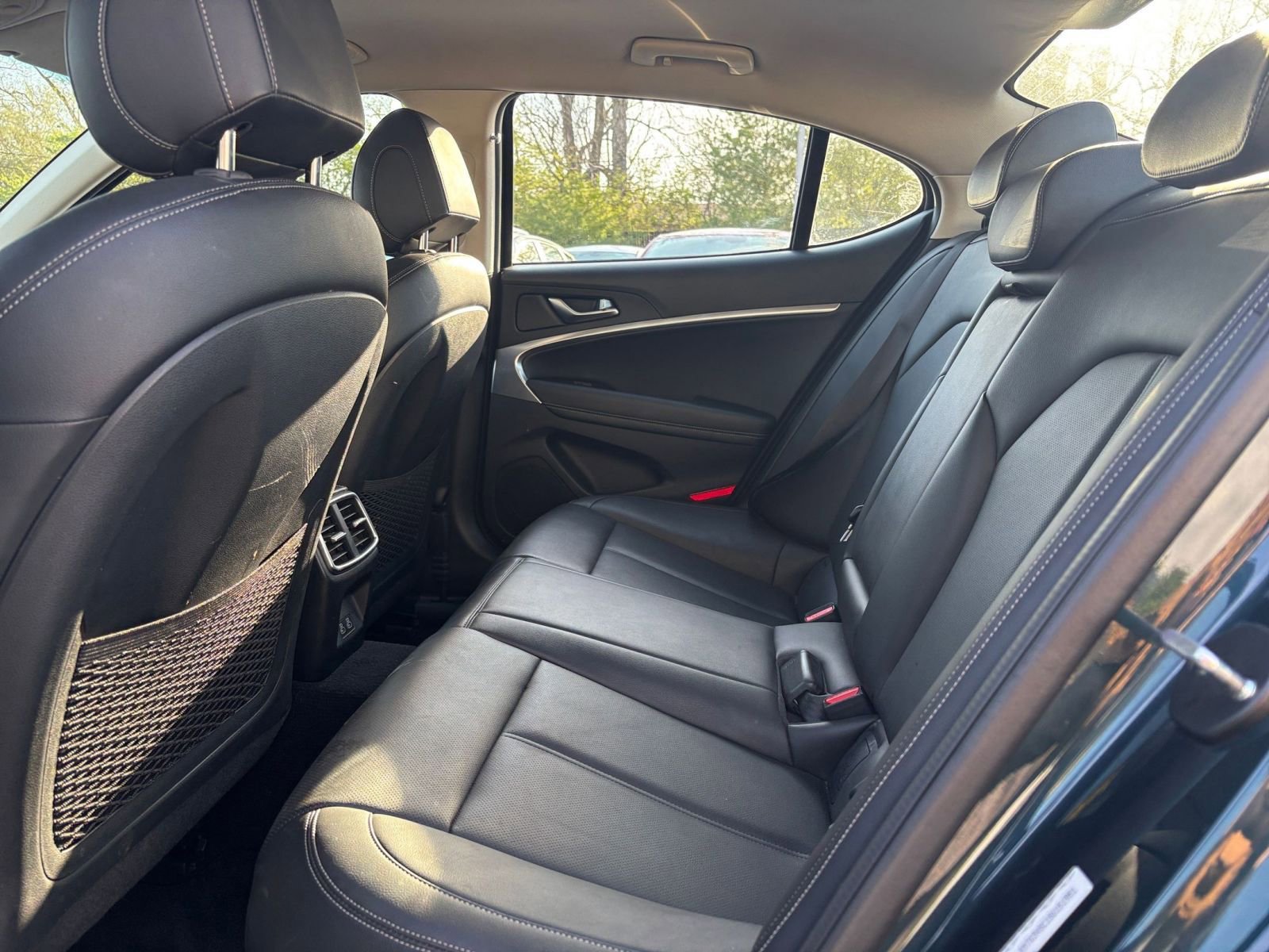 Used 2025 Genesis G70 2.5T image 25