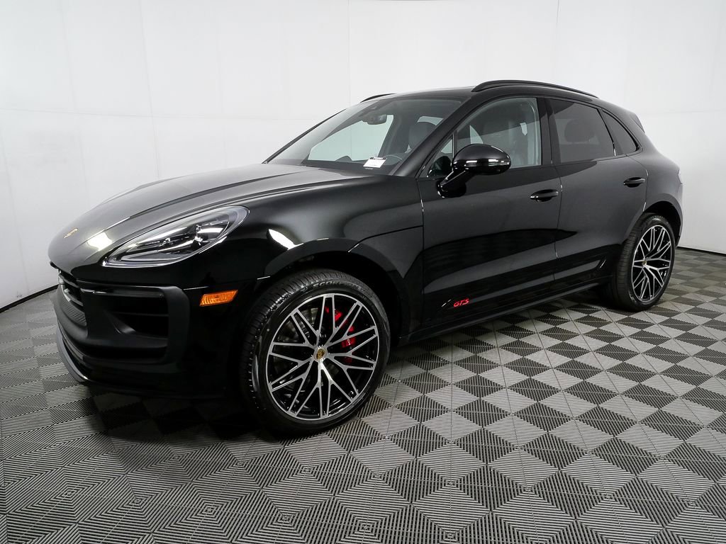 New 2026 Porsche Macan GTS image 2