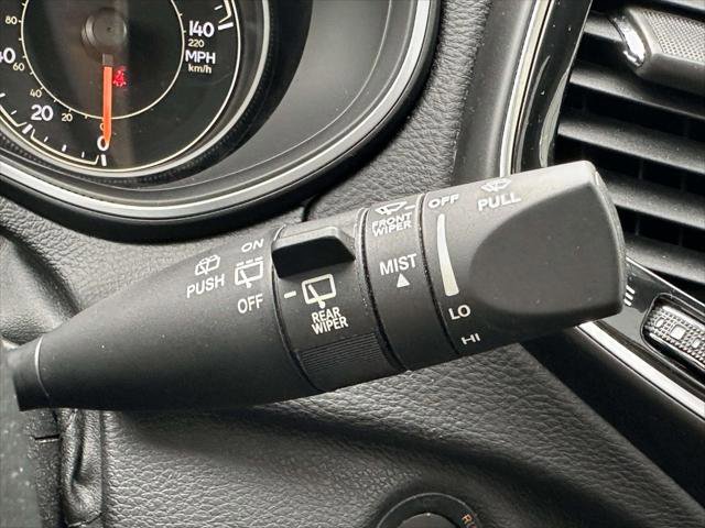 Used 2021 Jeep Cherokee Limited image 32