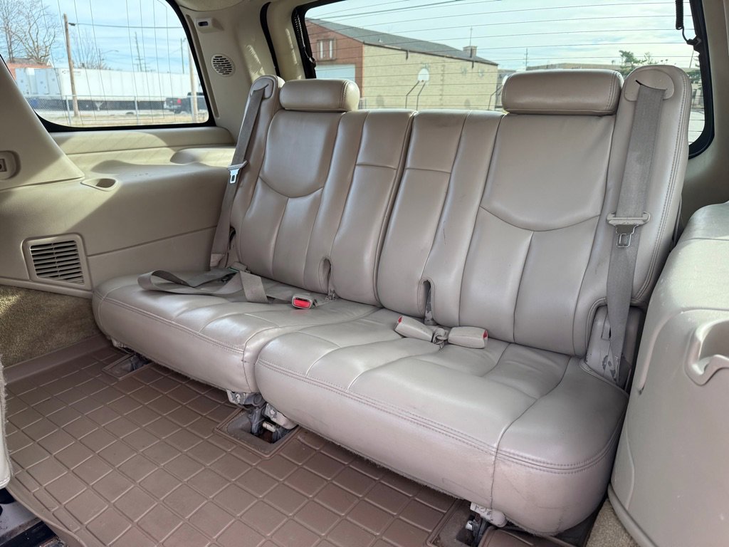 Used 2002 Cadillac Escalade AWD image 13