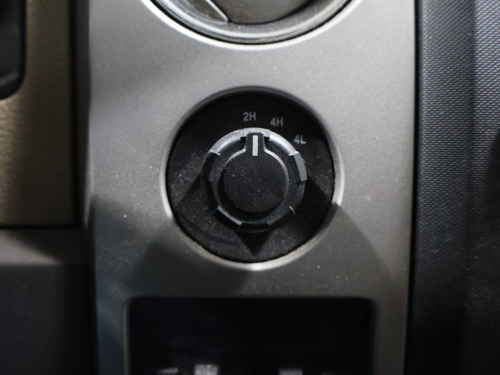 Used 2010 Ford F150 XLT image 25