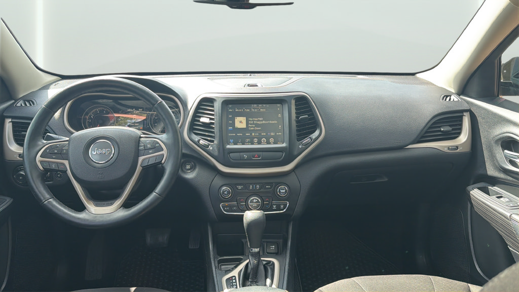 Used 2017 Jeep Cherokee 75th Anniversary FWD image 20