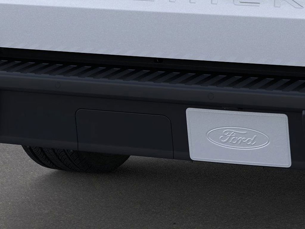 New 2025 Ford Maverick XL w/ Equipment Group 102A image 23