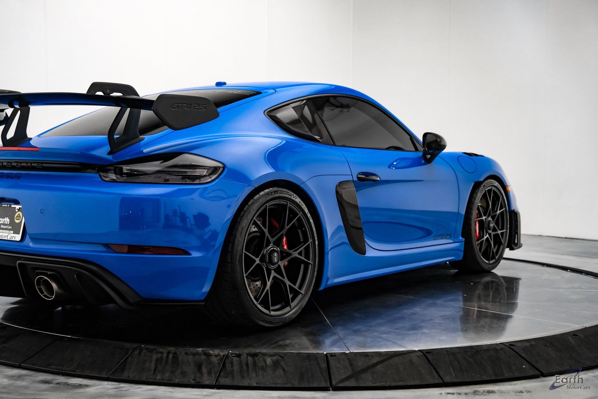 Used 2024 Porsche 718 Cayman GT4 RS RWD image 17