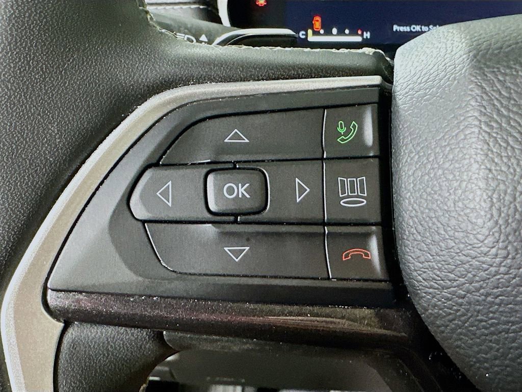 Used 2023 Jeep Grand Cherokee Altitude image 22