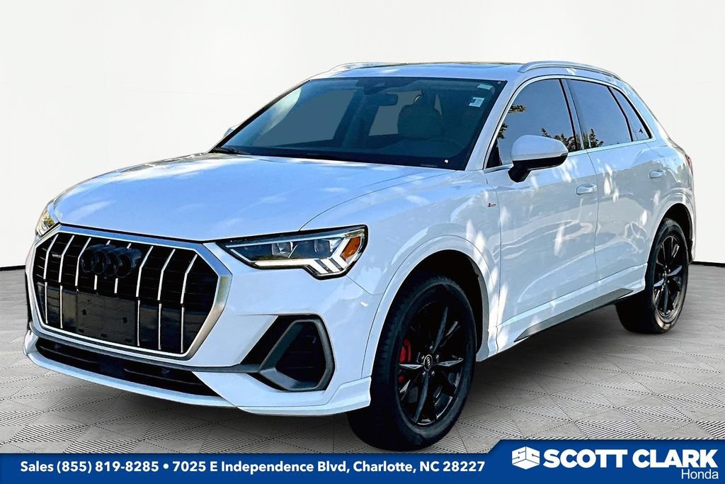 Used 2022 Audi Q3 2.0T Premium Plus w/ Premium Plus Package AWD/4WD image 3