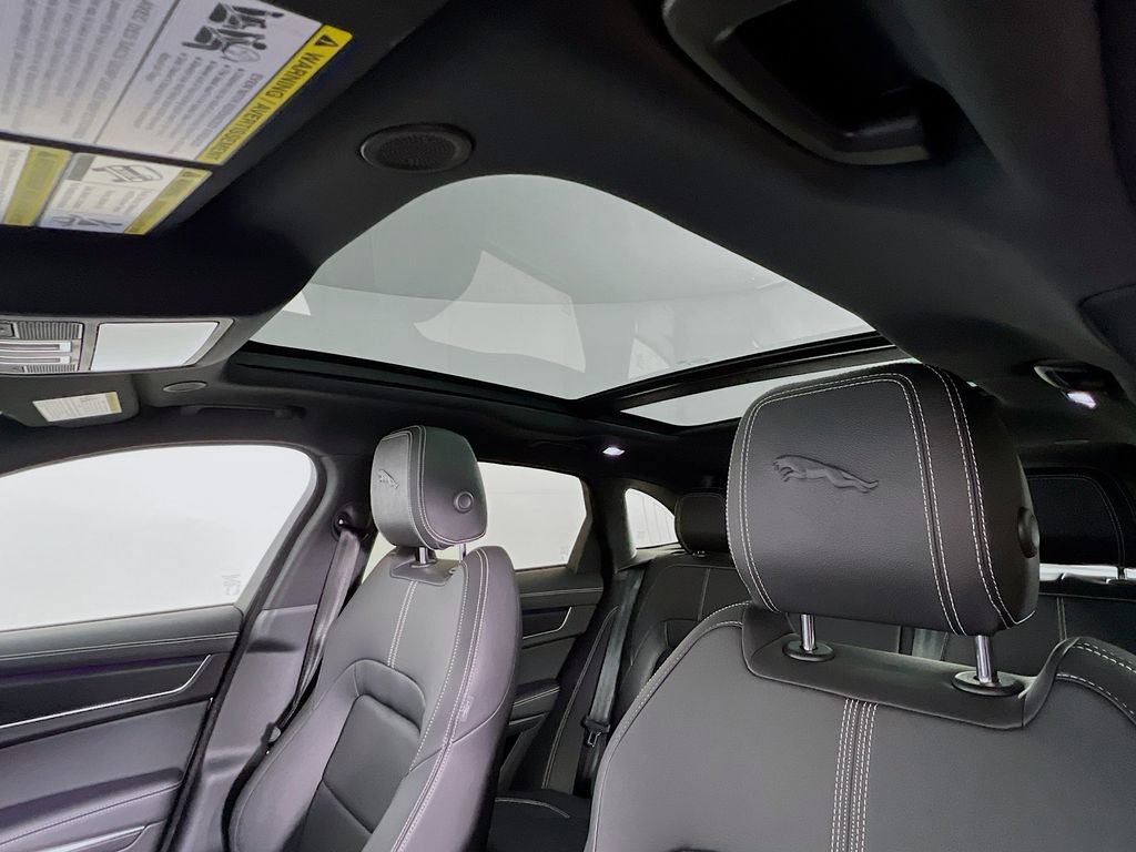 Certified 2025 Jaguar F-PACE R-Dynamic S AWD/4WD image 23