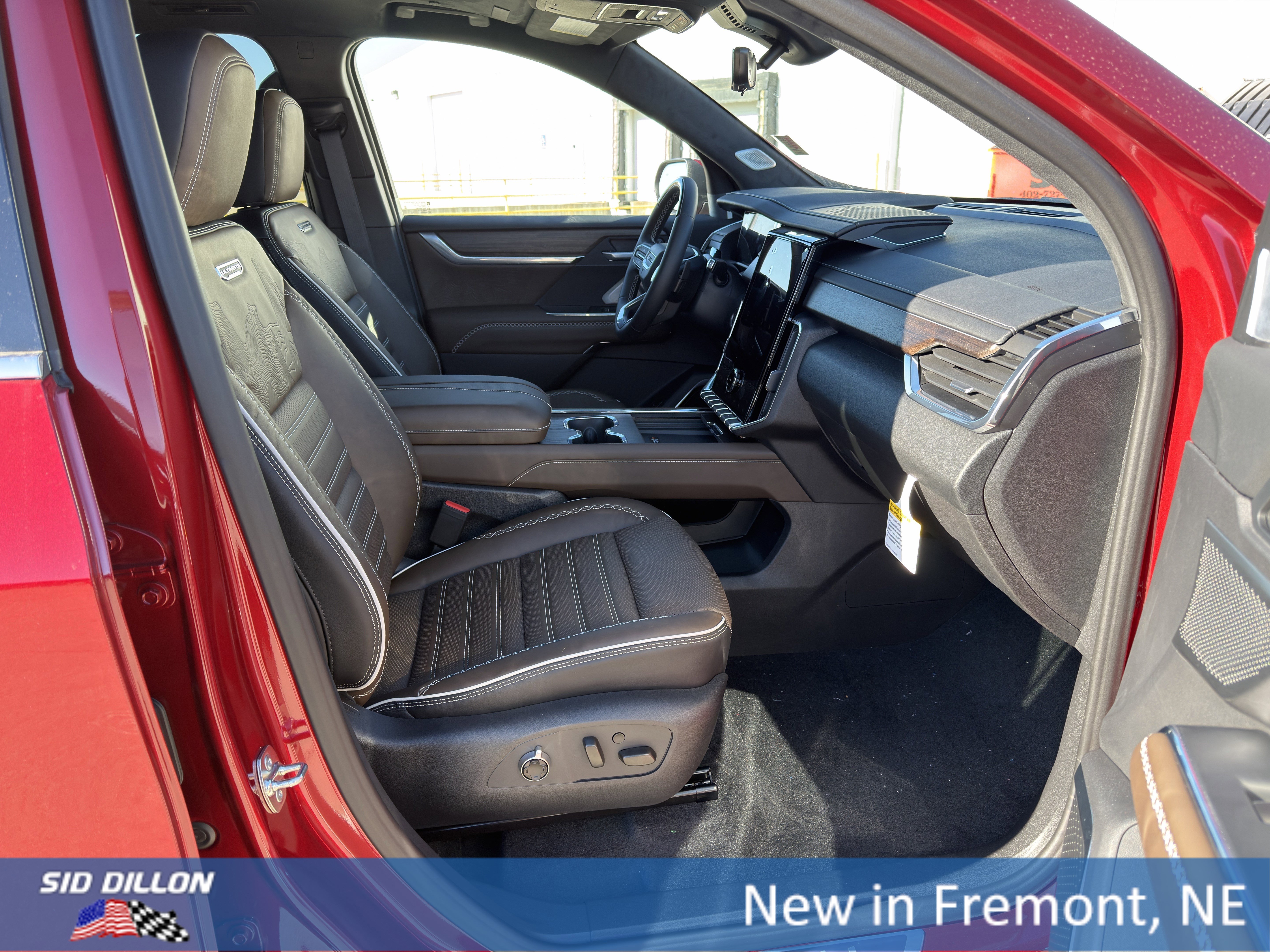 New 2026 GMC Acadia Denali Ultimate w/ LPO, Floor Liner Package image 20