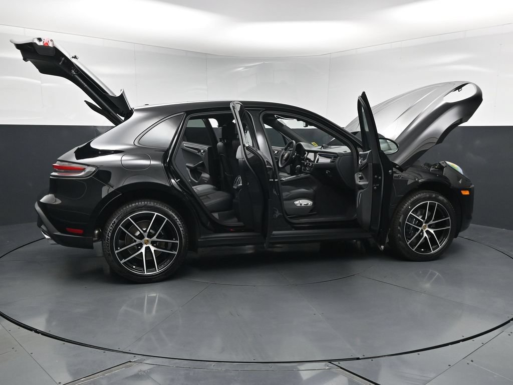 New 2026 Porsche Macan AWD/4WD image 33