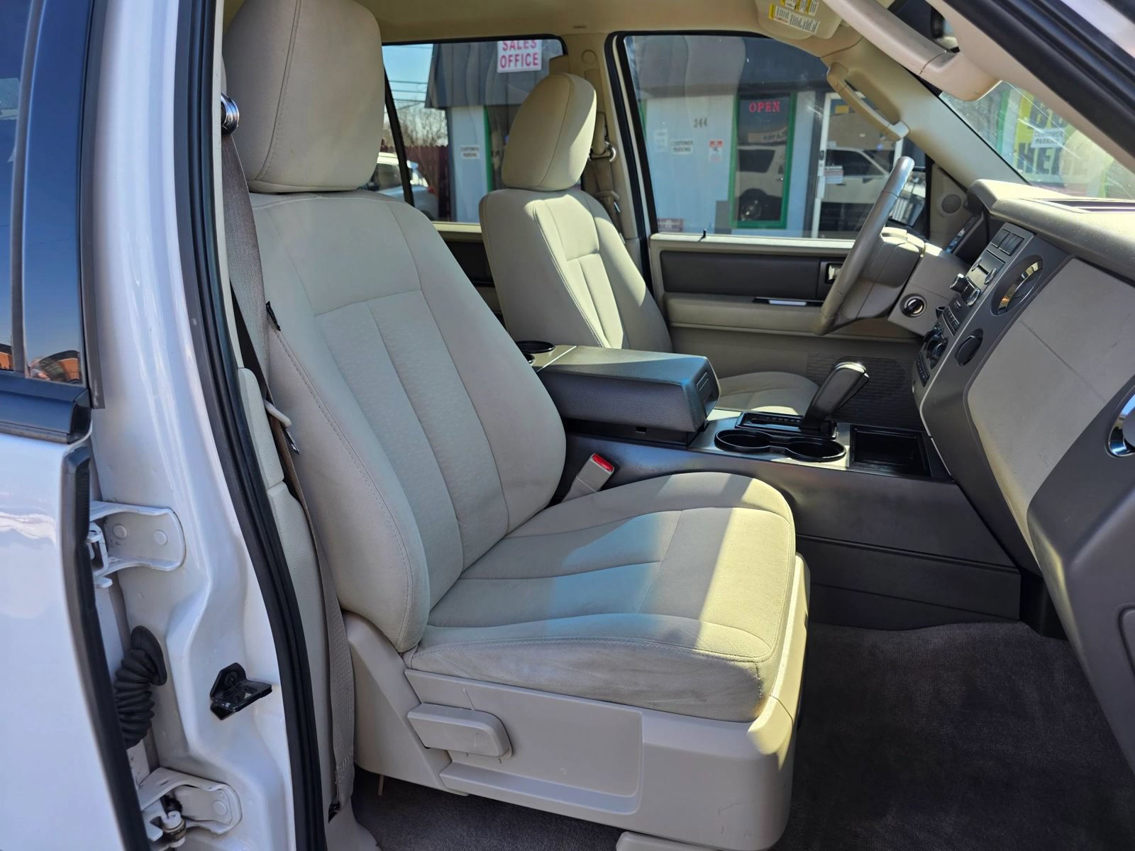 Used 2014 Ford Expedition EL XL RWD image 9