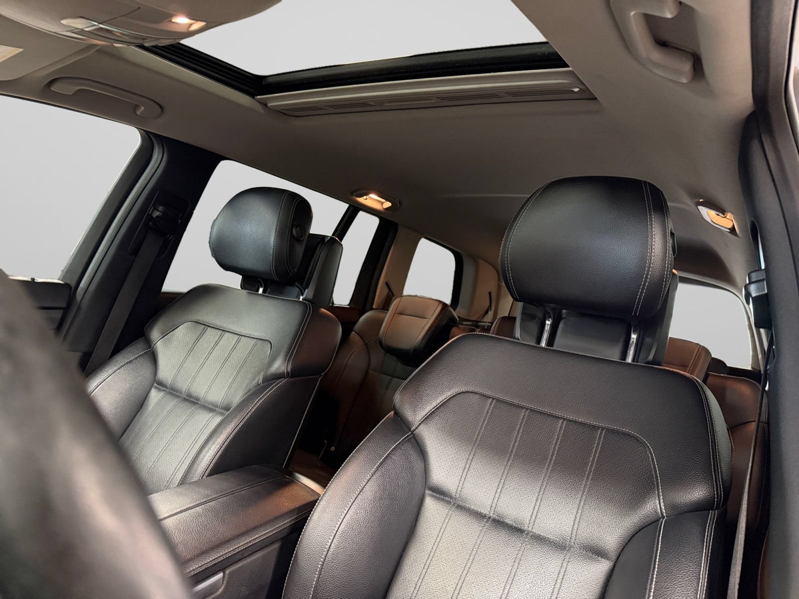 Used 2015 Mercedes-Benz GL 450 4MATIC w/ Parking Assist Package image 35
