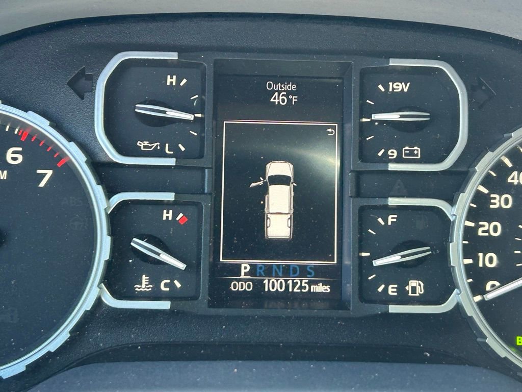 Used 2020 Toyota Tundra SR5 w/ TRD Off-Road Package AWD/4WD image 18