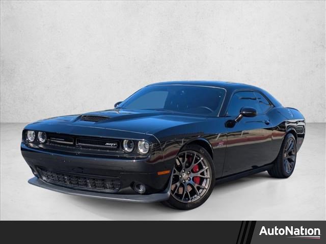 Used 2015 Dodge Challenger SRT image 1