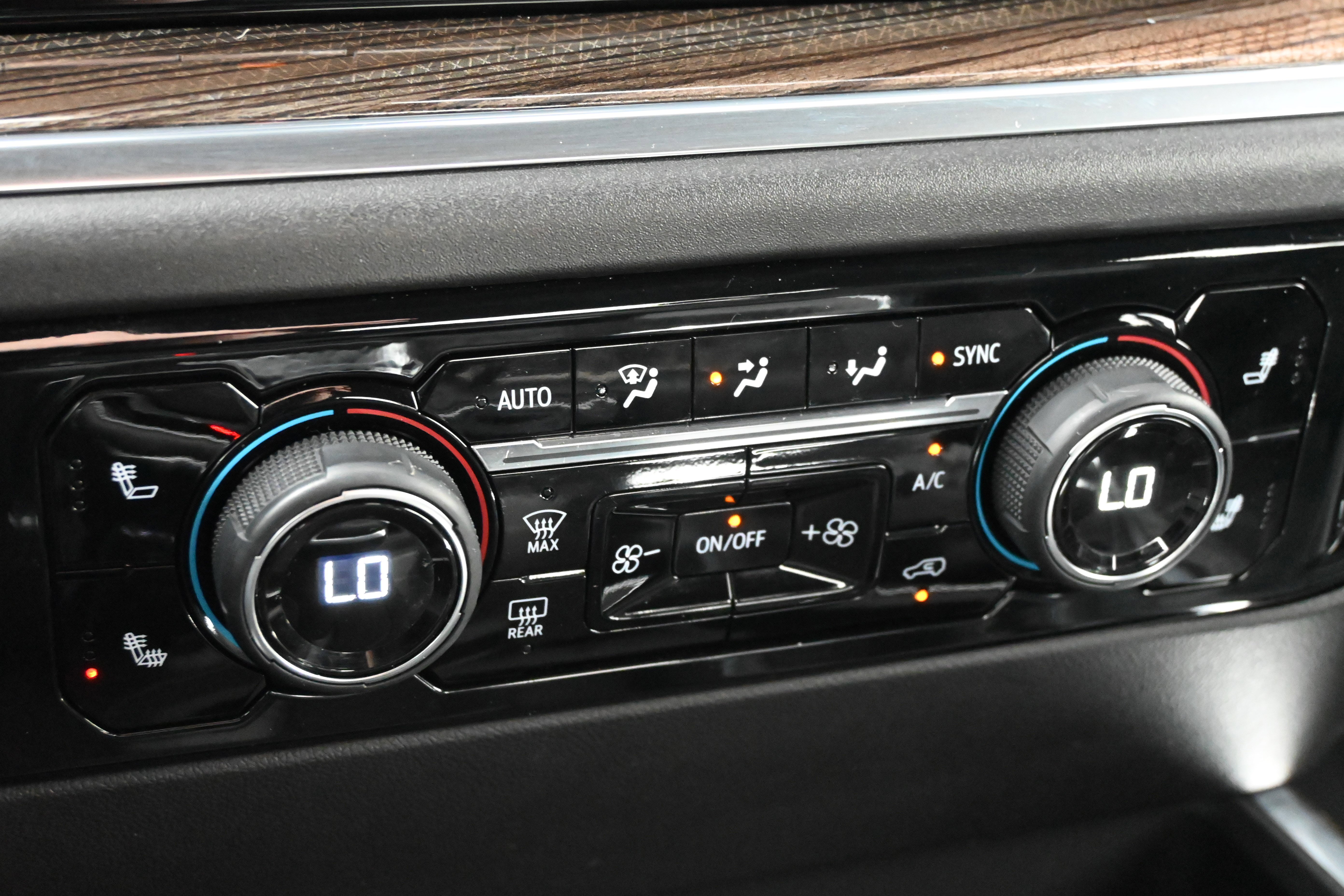 Used 2024 Chevrolet Silverado 1500 RST image 22