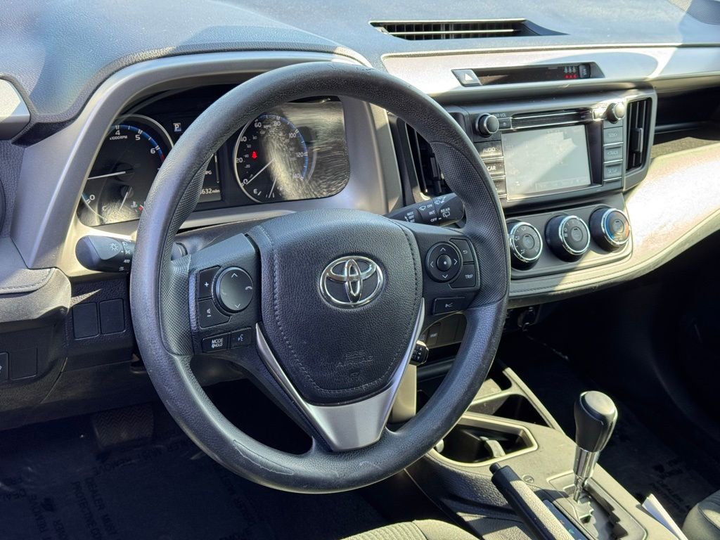 Used 2017 Toyota RAV4 LE image 21