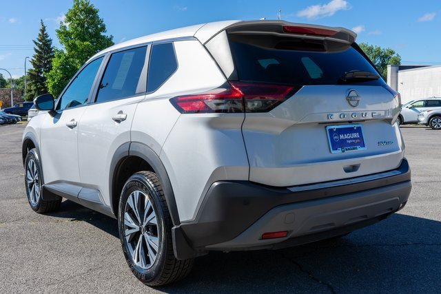 Used 2022 Nissan Rogue SV image 8