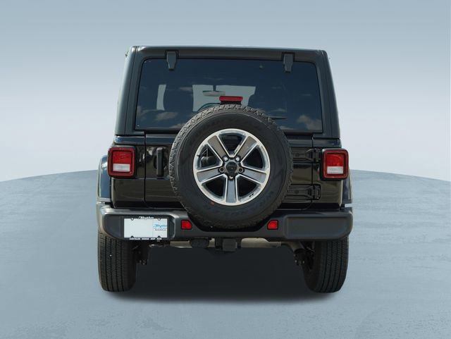 Used 2022 Jeep Wrangler Unlimited Sahara w/ Dual Top Group image 8