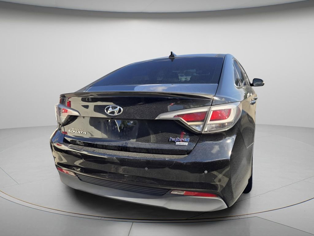 Used 2016 Hyundai Sonata Limited w/ Option Group 02 FWD image 6