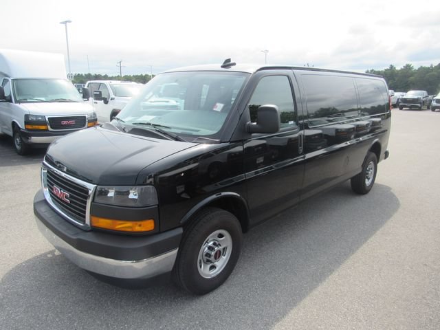 Used 2025 GMC Savana 3500 Extended w/ Driver Convenience Package RWD image 2