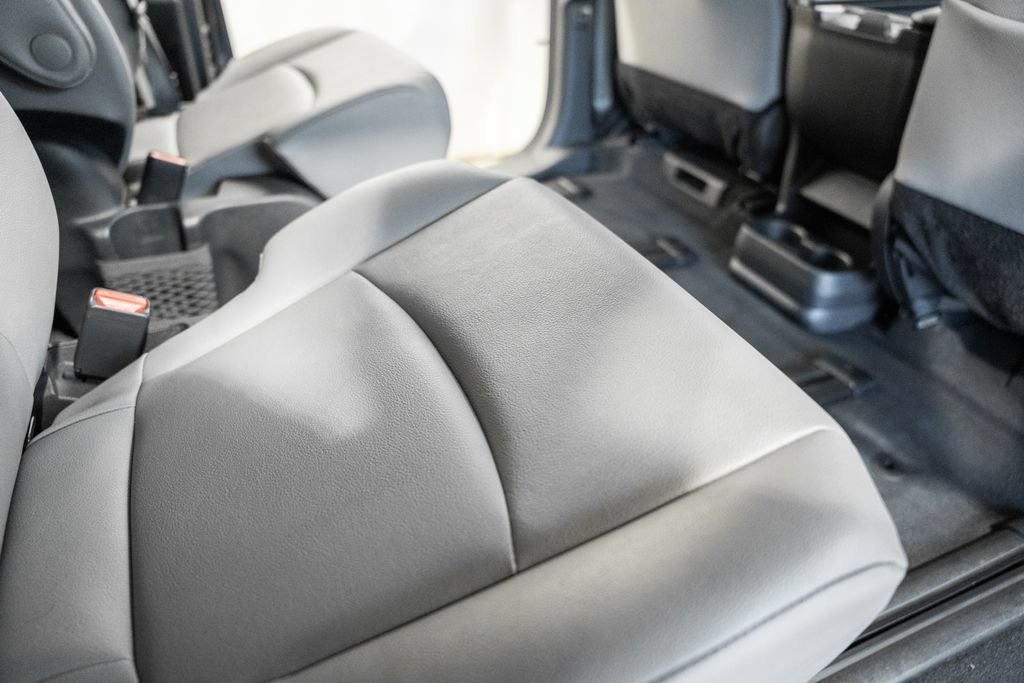 Used 2025 Toyota Sienna XLE FWD image 34