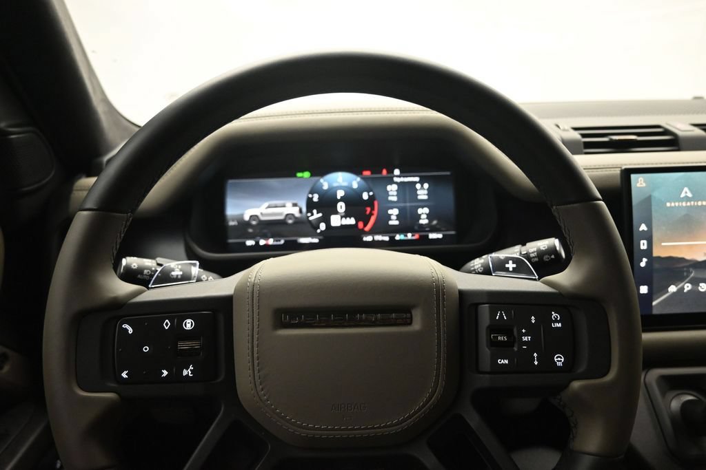 Used 2025 Land Rover Defender 110 AWD/4WD image 13