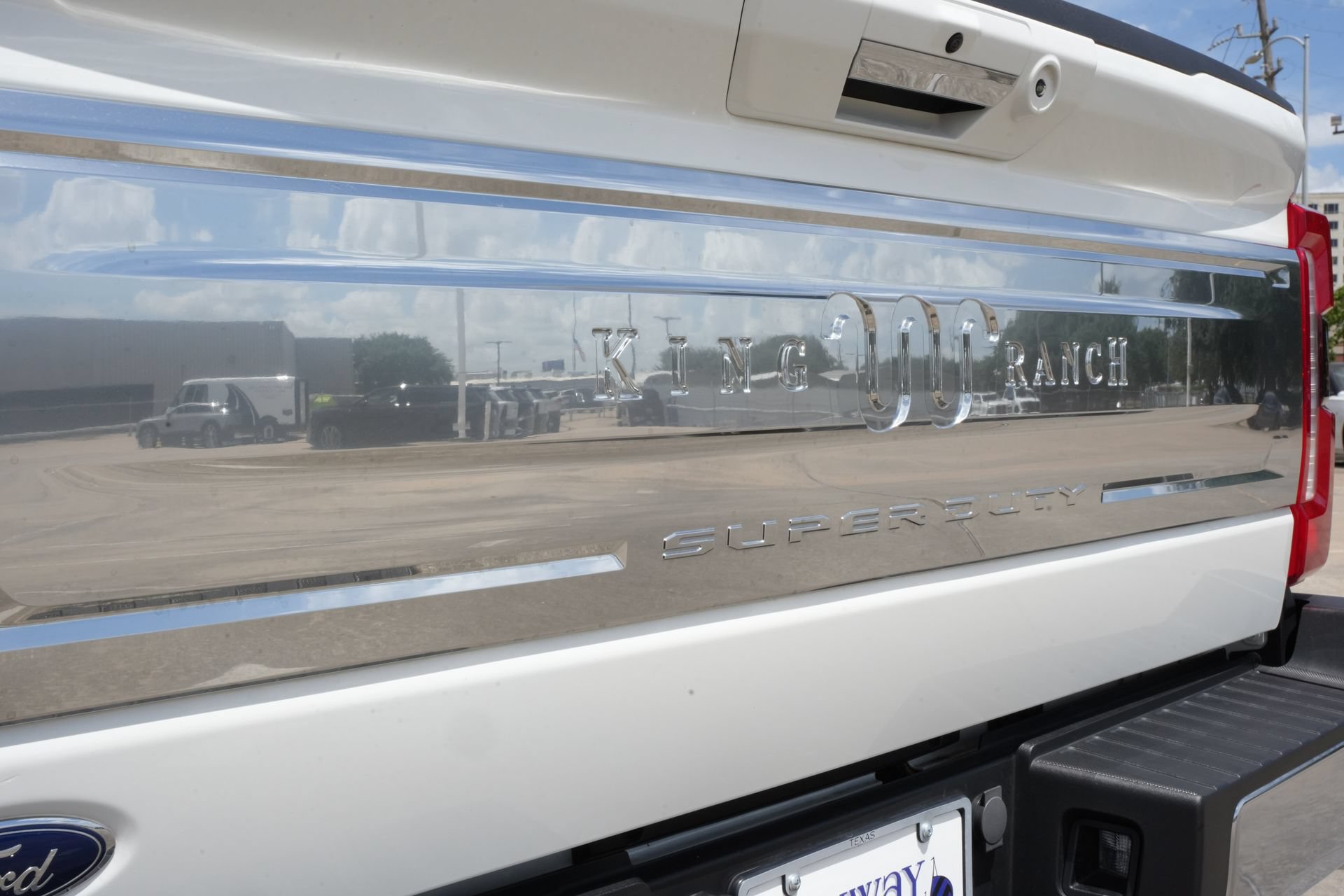 Used 2024 Ford F250 King Ranch w/ Chrome Package AWD/4WD image 22
