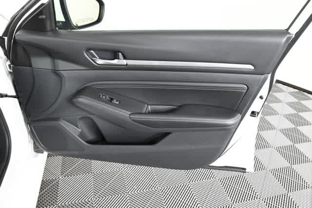 Used 2019 Nissan Altima 2.5 SV image 10