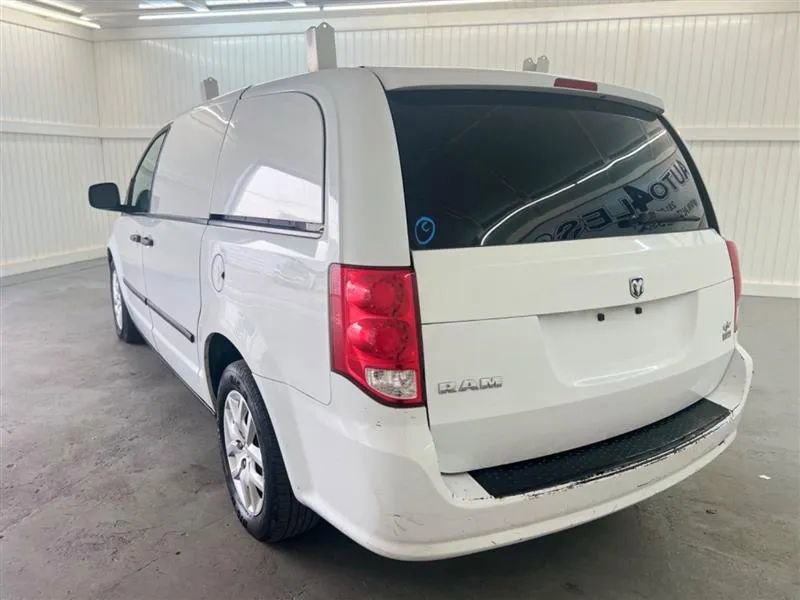 Used 2014 RAM C/V Tradesman image 7