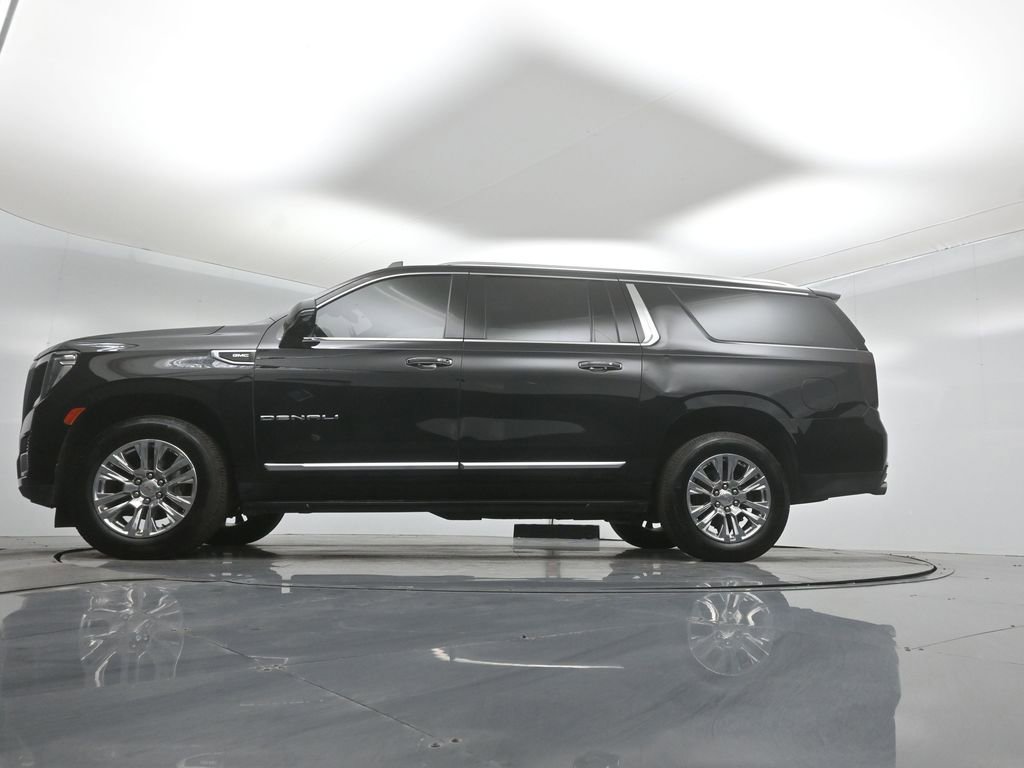 Used 2021 GMC Yukon XL Denali AWD/4WD image 8