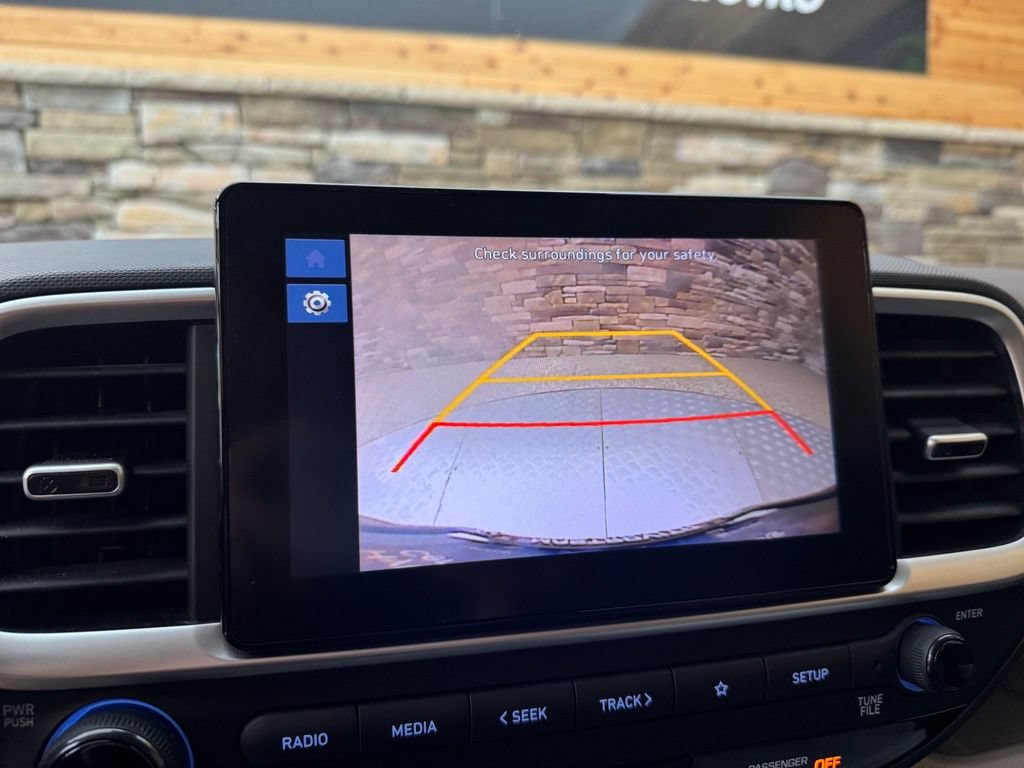 Used 2023 Hyundai Venue SEL FWD image 23