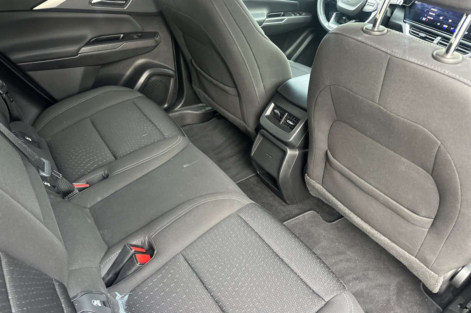 Used 2025 Chevrolet Equinox EV LT FWD image 18