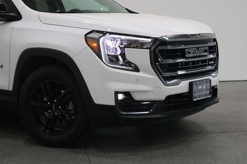 Used 2024 GMC Terrain AT4 w/ Infotainment Package II AWD/4WD image 3