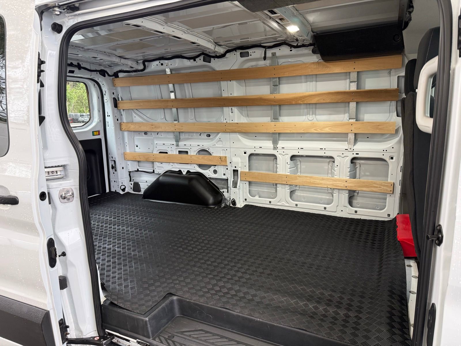 Used 2024 Ford Transit 250 Low Roof w/ Exterior Upgrade Package image 5