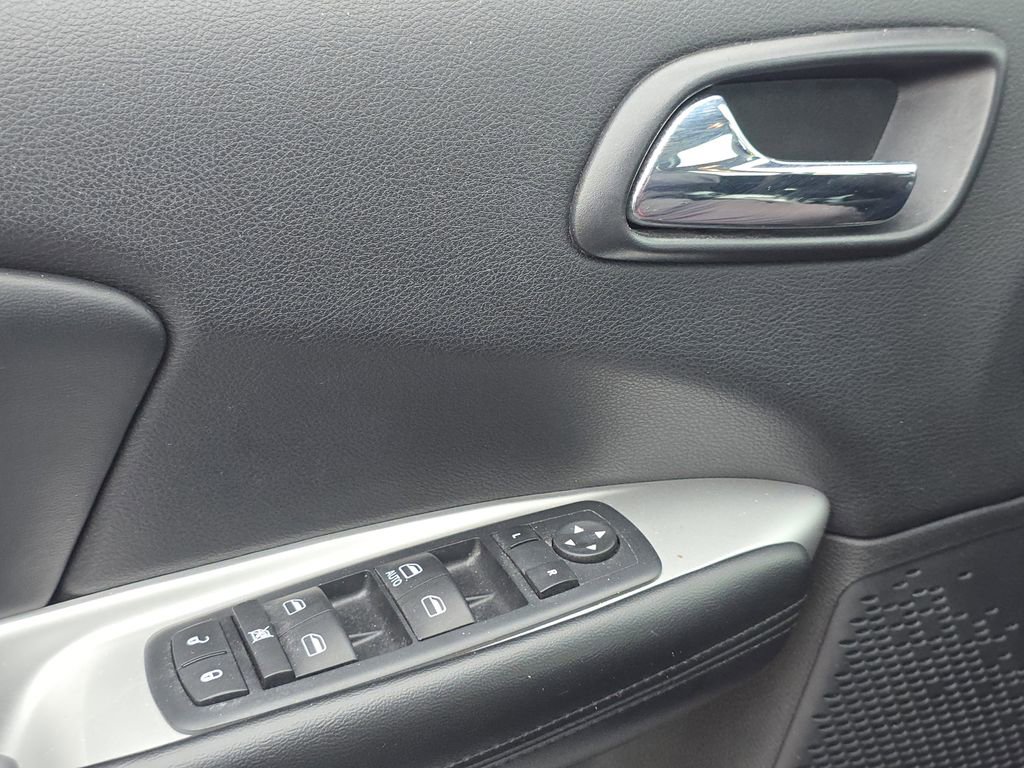 Used 2016 Dodge Journey SXT w/ Comfort/Convenience Group image 31